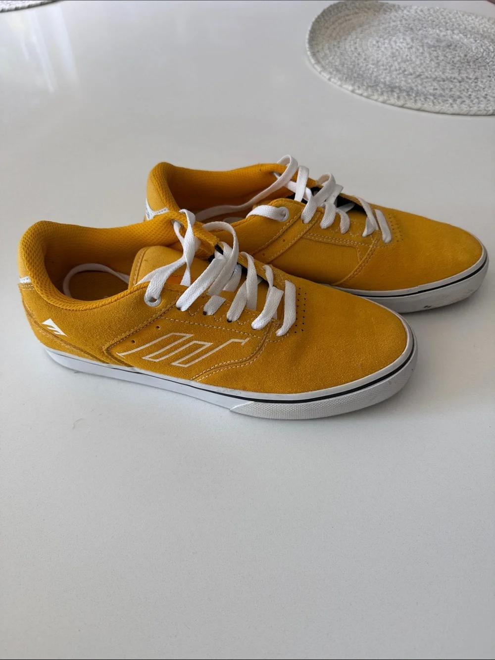 Emerica Low Vulc Mens 6.5 Yellow Low-Top Sneakers with White Accents